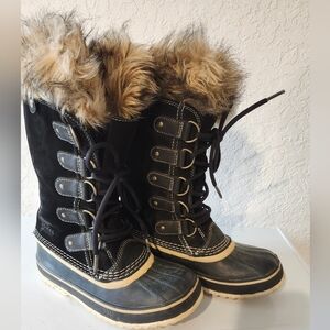 Sorel Joan of Arctic Boots size 6